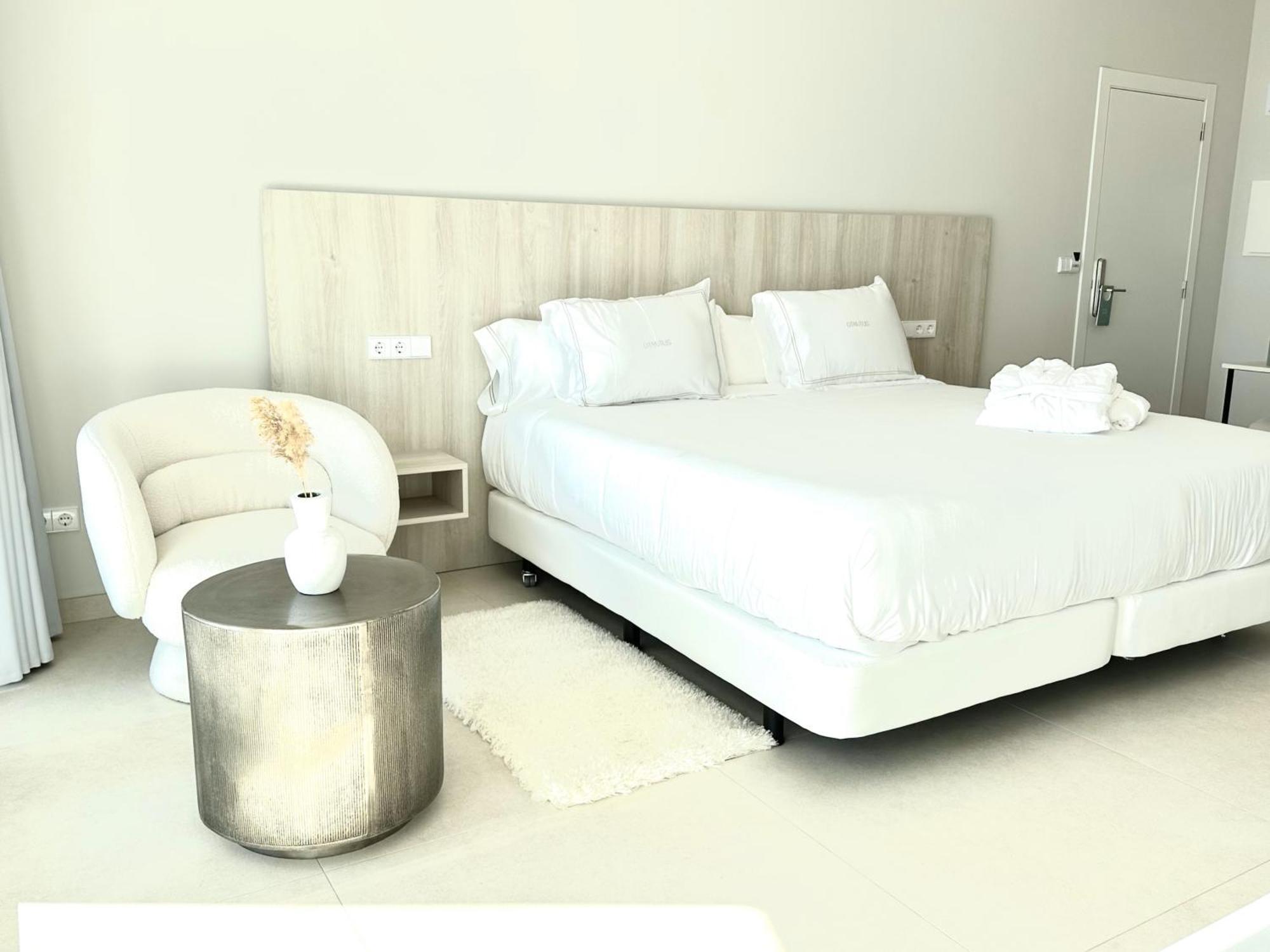 Otantus Hotel Мурос Екстериор снимка